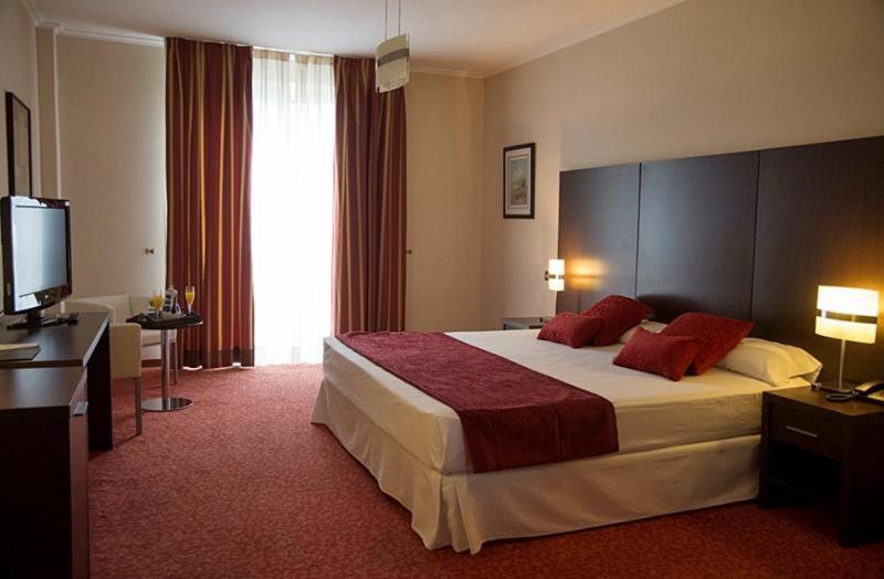 Hotel O Val Do Naseiro Viveiro Zimmer foto